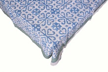 table cloth bed spread sheet
