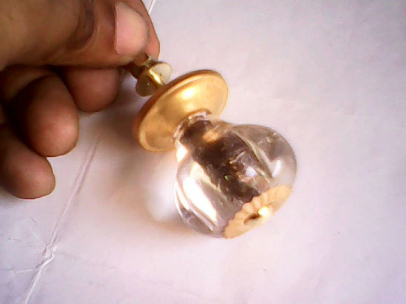 Finished Polished Modern Door Knob, for Household, Feature : Attractive Pattern