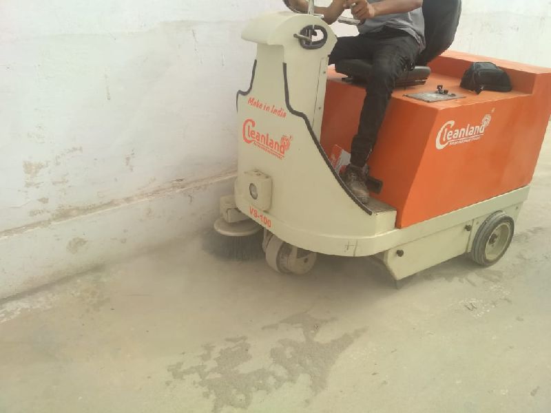 Battery Operated Road Cleaning Machines Manufacturer, Certification : ISO 9001:2008 Certified