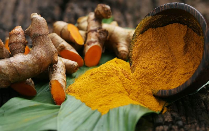 natural turmeric powder