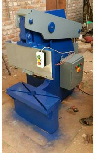 Mild Steel Automatic Hydraulic Press, Voltage : 220 - 440 V