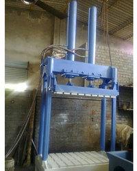 Hydraulic Baling Press, Capacity : 15 to 140 Ton