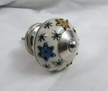 Maxx Creations Ceramic Dotted Flower Knob