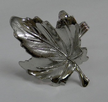 decorative brass metal leaf design napkin ring