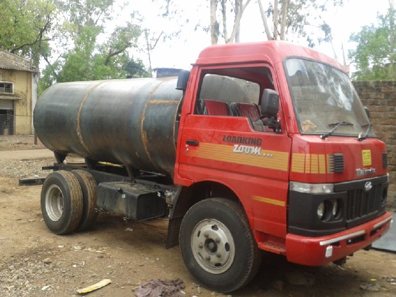 Metal Diesel Tanker, Capacity : 2000 - 5000 Litres