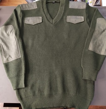 Wool / Acrylic army sweater, Technics : Flat Knitted