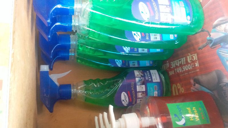 Glass Cleaner, Packaging Type : Plastic Bottle