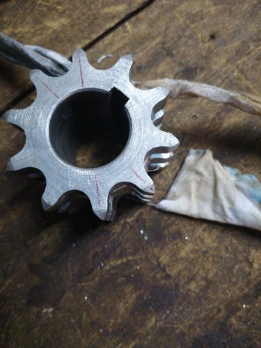 Stainless Steel Polished Grey Chain Sprockets, Feature : Durable, High Strength, Rust Proof