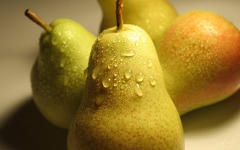 Organic Fresh Pears, Color : Light Yellow