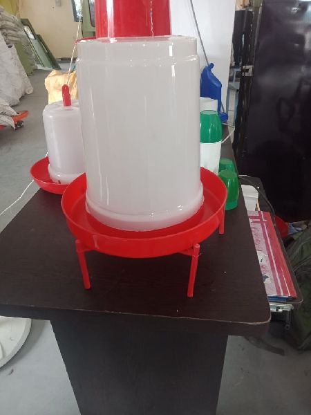 8 LTR DRINKER POULTRY EQUIPMENT