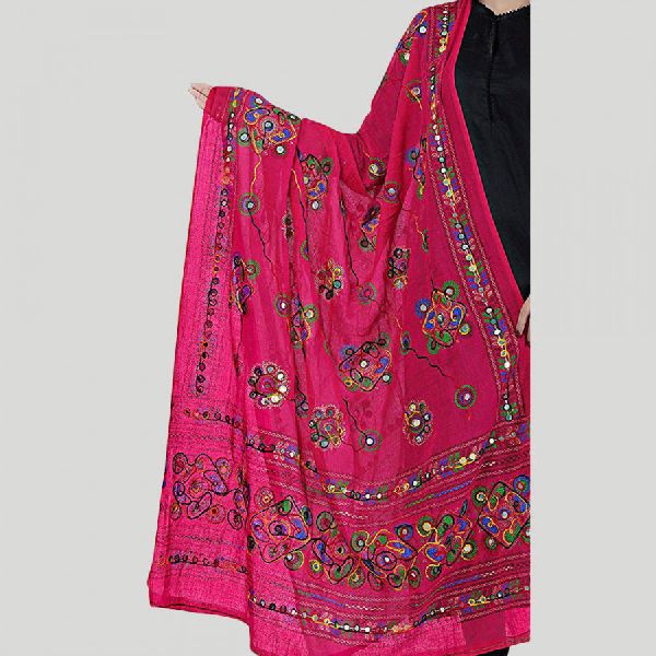 Embroidered Dupatta by Shrivas By Archita, Embroidered Dupatta from ...