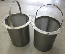 Metal filter baskets
