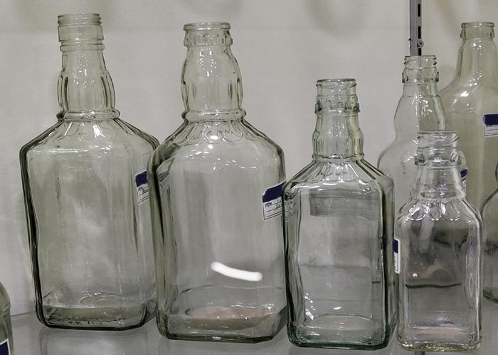 Glass bottles, Shape : Rectangular, Round