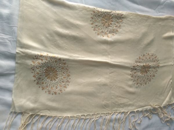 Embroidered Stylish Khadi Stoles, Technics : Woven