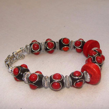 Beaded fashion Bracelet, Main Stone : Coral