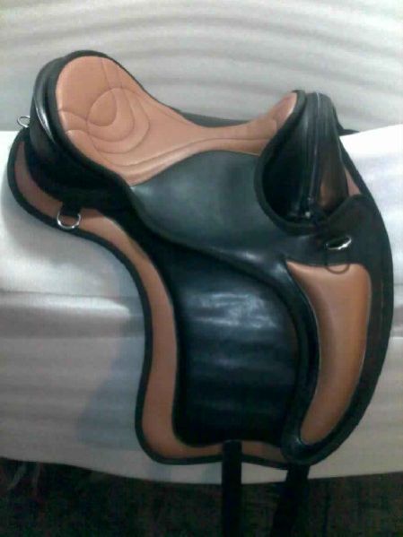 Horse Treeless Saddle