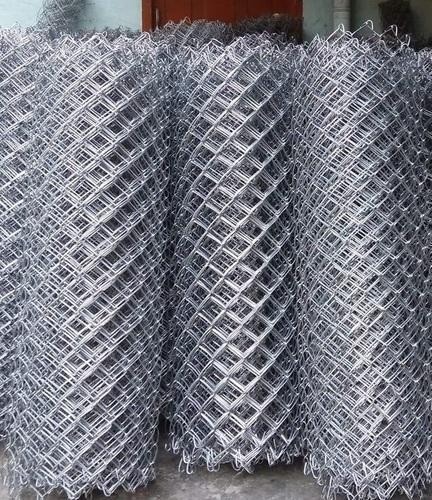 Metal Chain Link Fencing, for Indusrties, Length : 10-20mtr