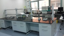 Metal Lab Central Bench, Size : Standard Size, Customized Sizes are accepted