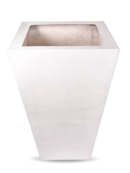 Heighted White Planter