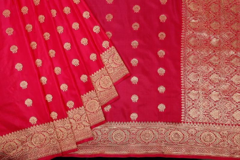 Embroidered Silk Banarasi Saree, Technics : Handloom
