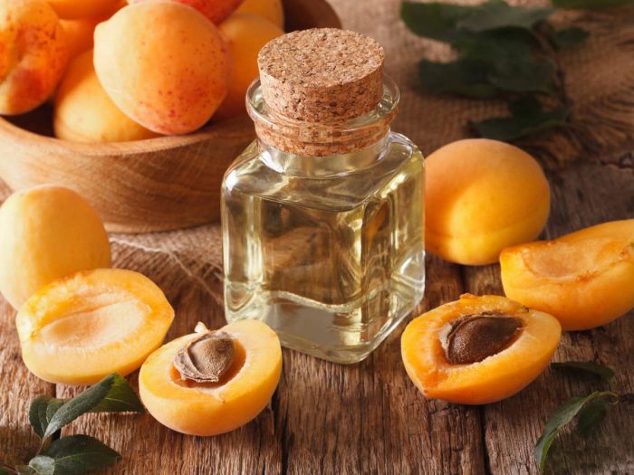 Organic Apricot Kernel Oil, for Cosmetic, Form : Liquid