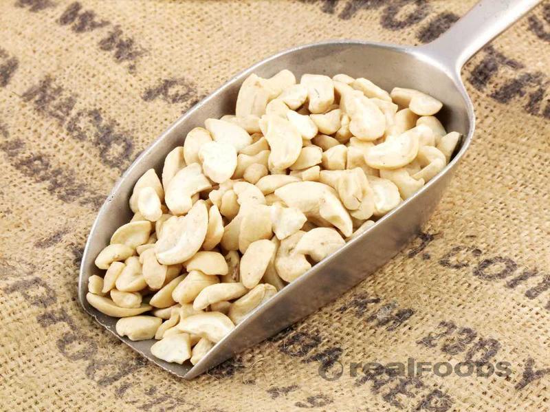 Organic Cashew Nut, for Food, Snacks, Sweets, Certification : FSSAI Certified