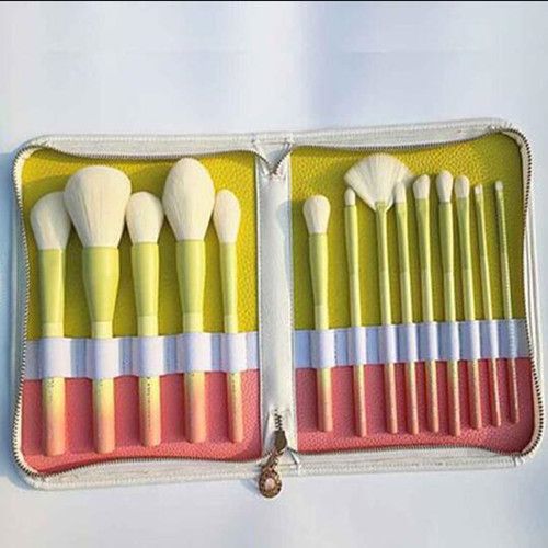 huge makeup brush set
