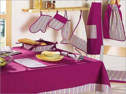 Printed Kitchen Towels, for Airplane, Home, Hotel, Feature : Disposable, Quick-Dry, Hi-Absorbent
