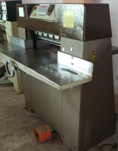 Semi Automatic Paper Cutting Machine, Voltage : 415V