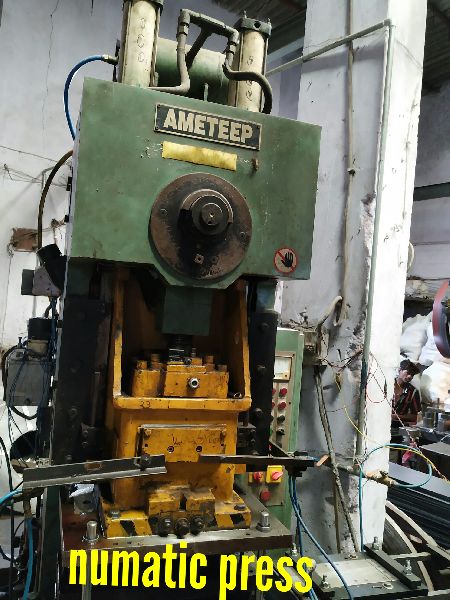 Pneumatic Press  Machine