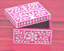 Quality Handicrafts Rectangle jewelry box, Feature : Eco-Friendly