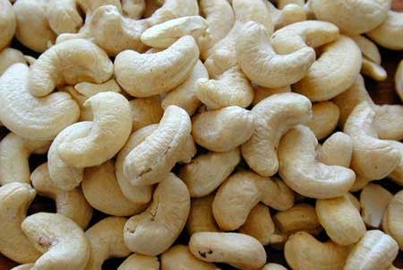 Organic Whole Cashew Nuts, for Food, Sweets, Packaging Type : Sachet Bag, Plastic Pouch