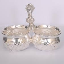 Oval Silver Traditional Gift, for Party Servings, Style : Antique, Royal