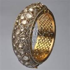 Gold Polki Bangles And Bracelet, Feature : Stylish, Attractive Design