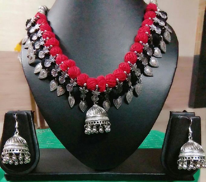 Fancy Handmade Necklace Set