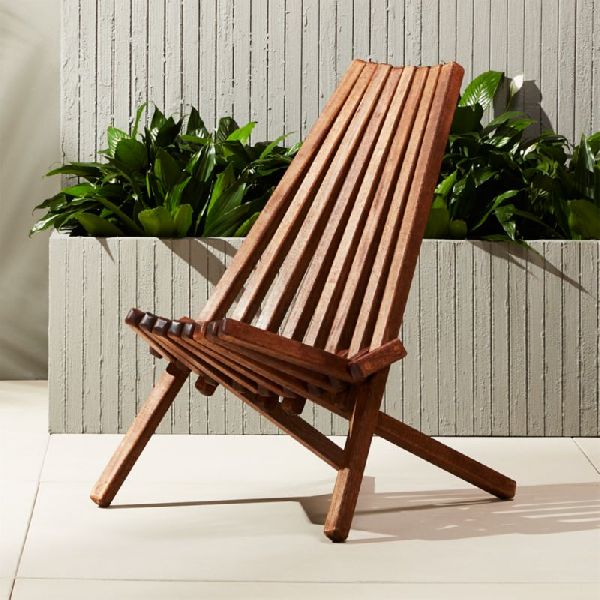 Polished Wooden Folding Chair, for Garden, Home, Feature : Comfortable, Light Weight