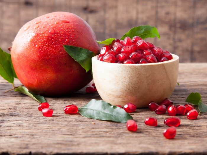 Organic Fresh Natural Pomegranate, Color : Red