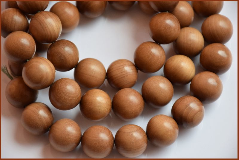 Carved white sandalwood Hindu Mala Beads, Size : 12mm, 16mm, 20mm, 8mm, 4mm to 20mm