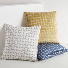 Cotton Pillow Cover, for Home, Hotel, Feature : Anti-Wrinkle, Comfortable, Dry Cleaning, Easily Washable