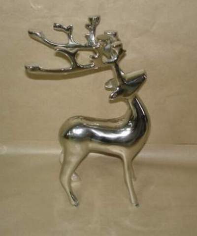 Plain Aluminium Casted Deer Statues, Color : Shiny Silver