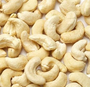 Curve Organic Cashew Nuts, for Food, Snacks, Sweets, Packaging Size : 10kg, 1kg, 500gm