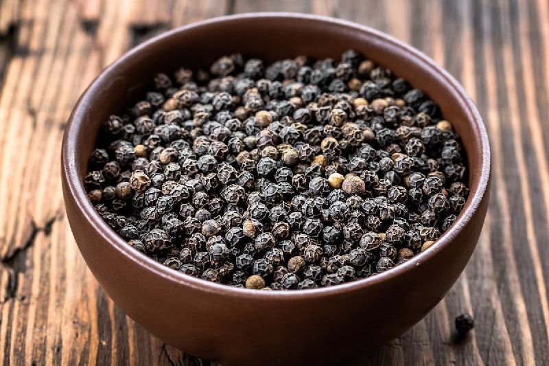 Organic Black Pepper Seeds, for Cooking, Feature : Good Quality