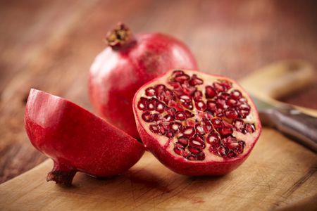 Organic Sweet Pomegranate, for Making Juice, Making Syrups., Juice, Feature : Pesticide Free