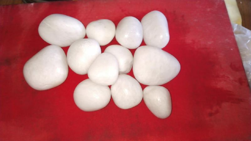 Non Polished Quartz Pebbles, Packaging Type : Gunny Bags