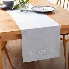 Fabric Table Runner, for Centrestrip, Home, Feature : Breathable, Eco-Friendly, Good Water Absorbent