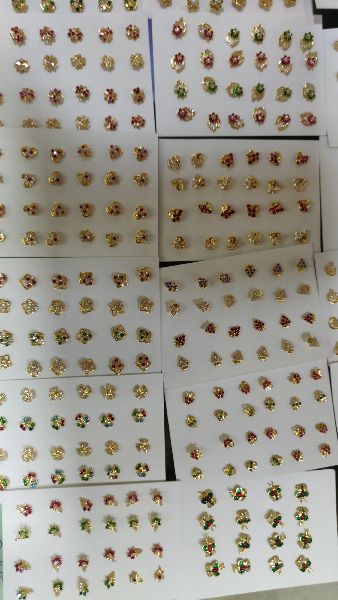 Kerala Pattern Gold Stud Earrings for Office Daily Use ER1026-bdsngoinhaviet.com.vn