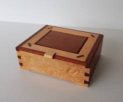 Non Polished Sheesham Wood trinket box, for Cosmetics Items, Crate, Storing Jewelry, Style : Antique