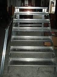 Non Polished Aluminium staircase, for Home,  Outdoor, Feature : High Strength, Long Life, Water Proof