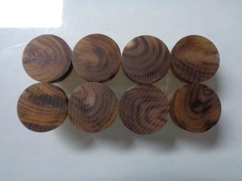 Buffalo Horn Button, for Garments, Feature : Durable, Fine Quality, Perfect Finish, Strong, Sturdiness