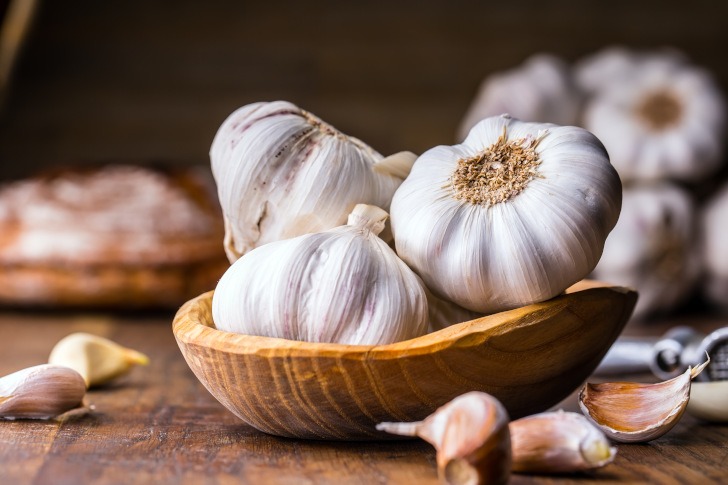 Organic fresh garlic, for Cooking, Style : Solid